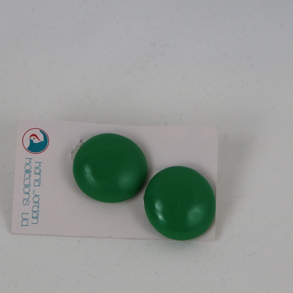 Button style earrings